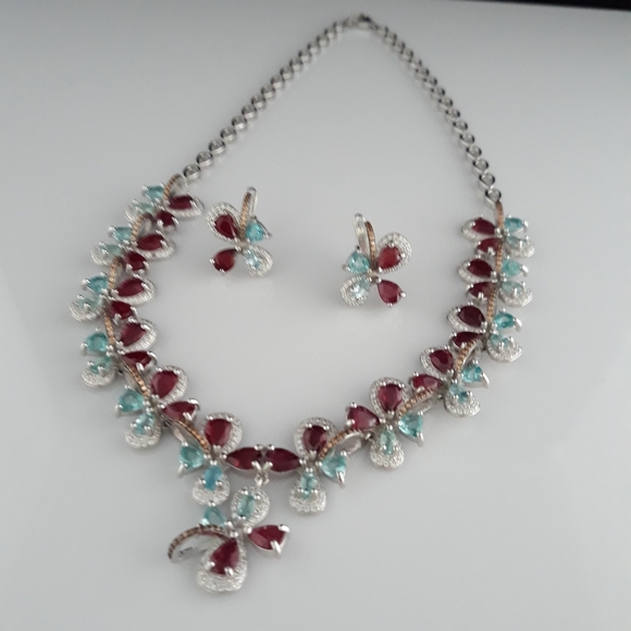 Luxurious Red Blood Ruby and Neon Apatite Set - Picture 13 of 16
